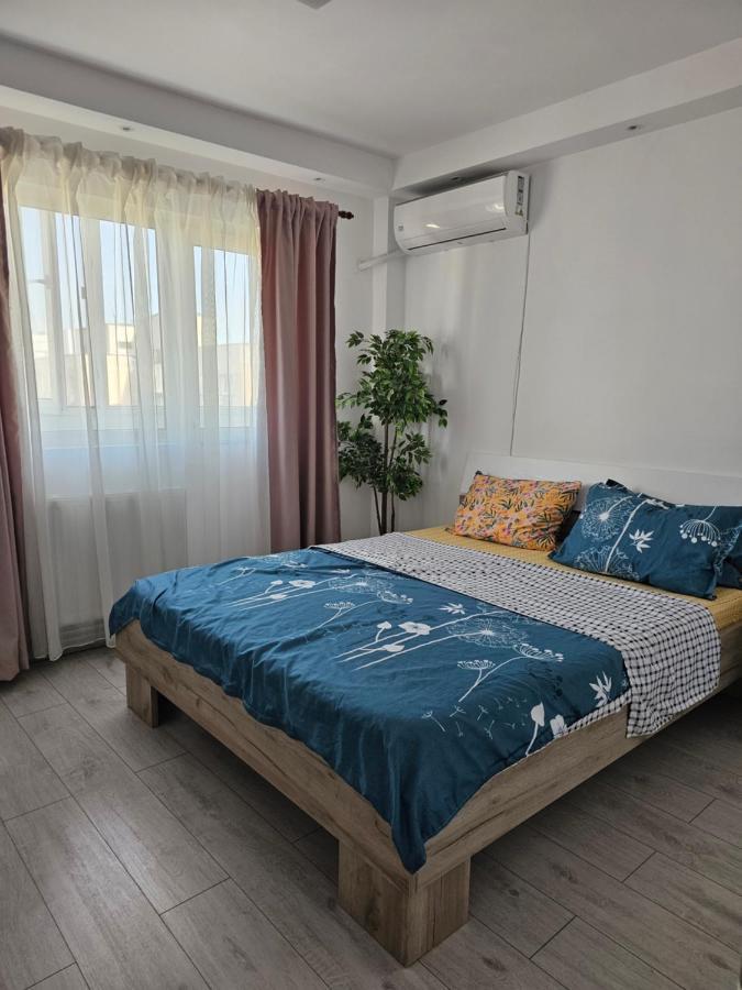 Apartament Near The Park Two Rooms Бухарест Экстерьер фото