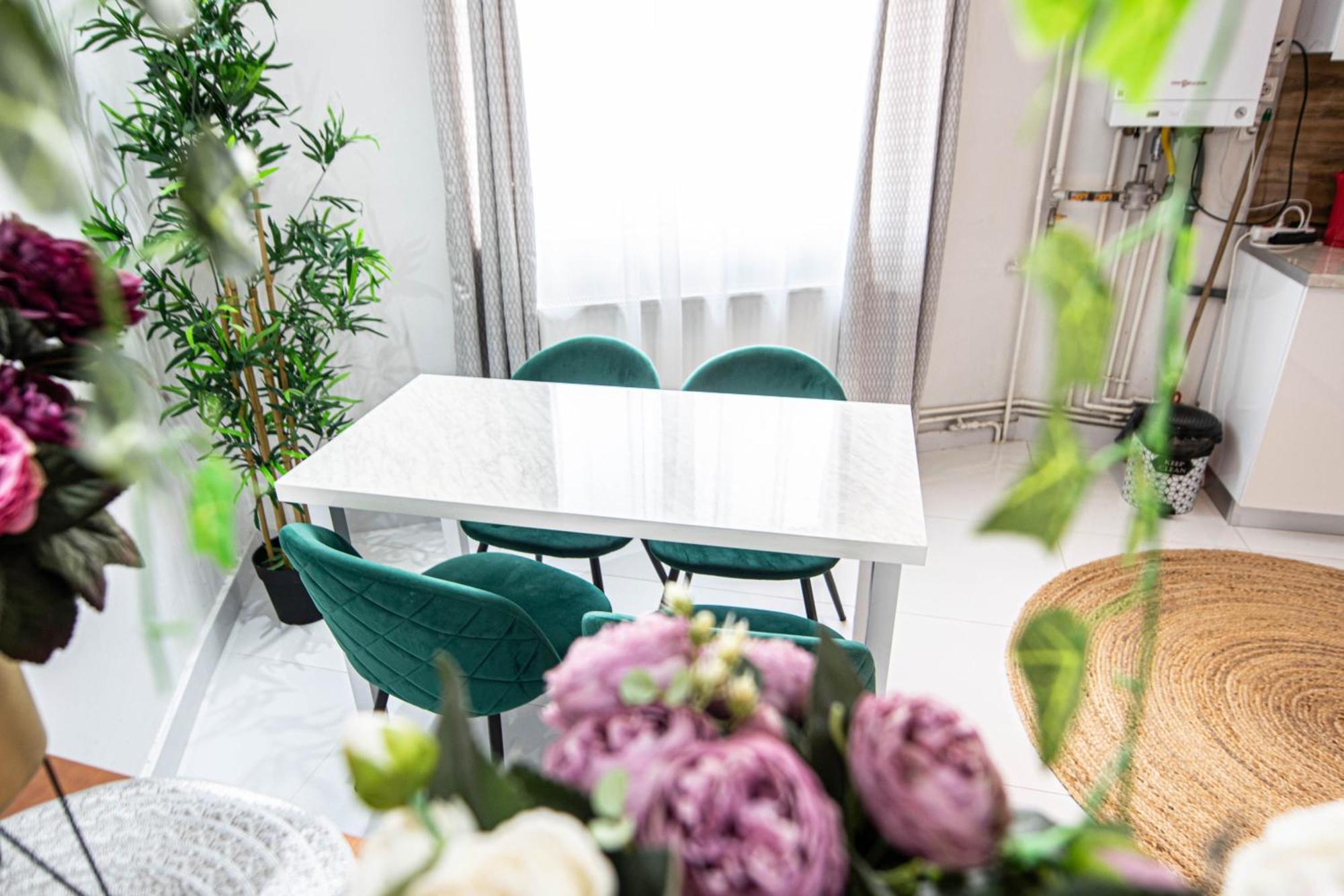 Apartament Near The Park Two Rooms Бухарест Экстерьер фото