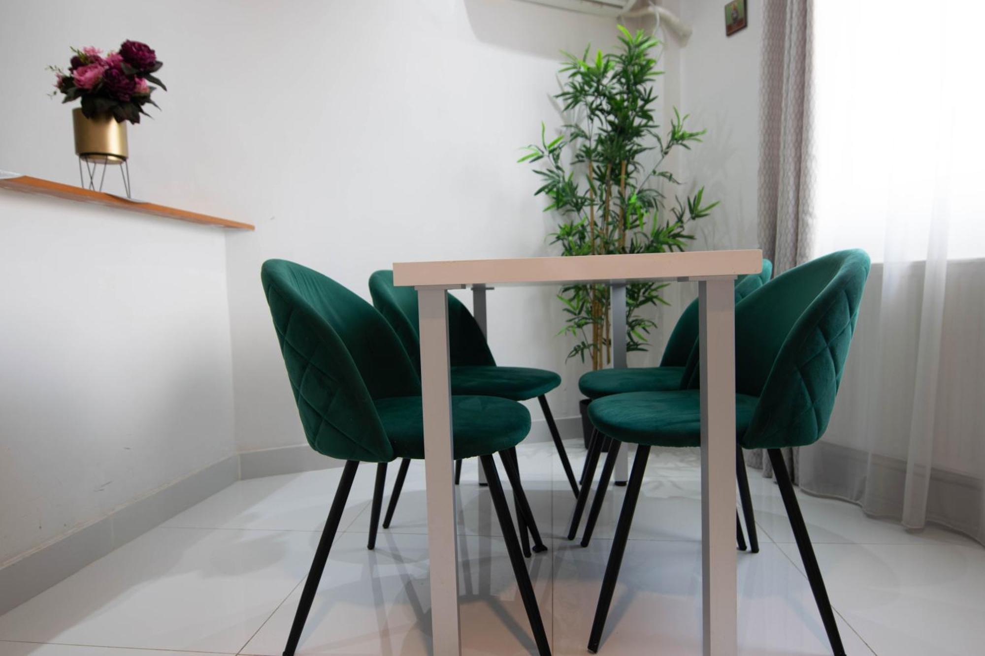 Apartament Near The Park Two Rooms Бухарест Экстерьер фото